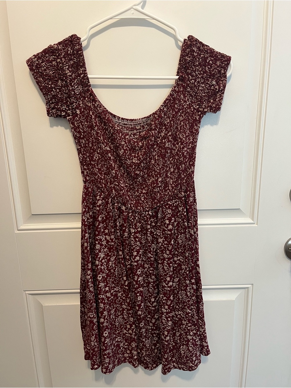 Women's Burgundy Floral Long-Sleeve Dress